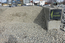 Load image into Gallery viewer, Washed 1 1/2" Drain Rock